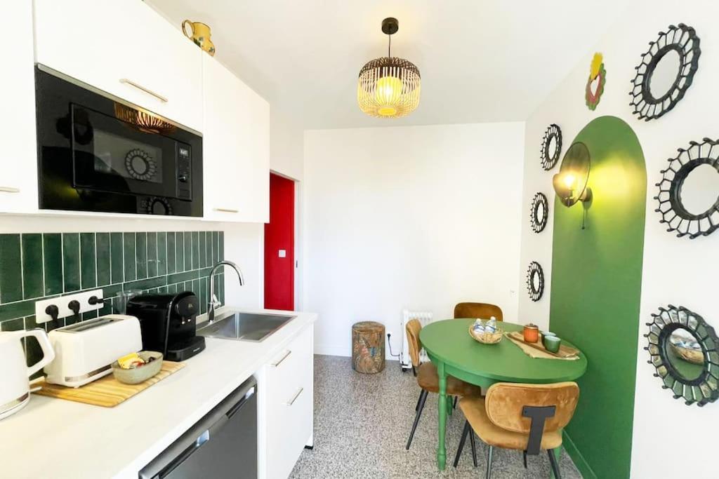 Frida - 50m - Rue Gratuite Apartment *