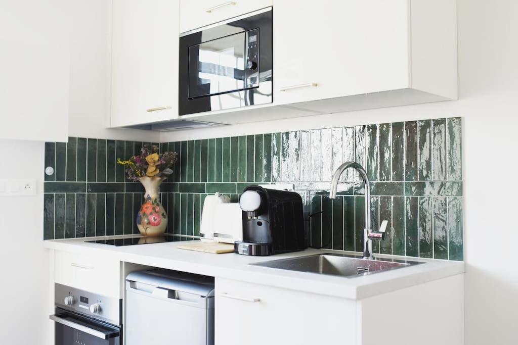 Frida - 50m - Rue Gratuite